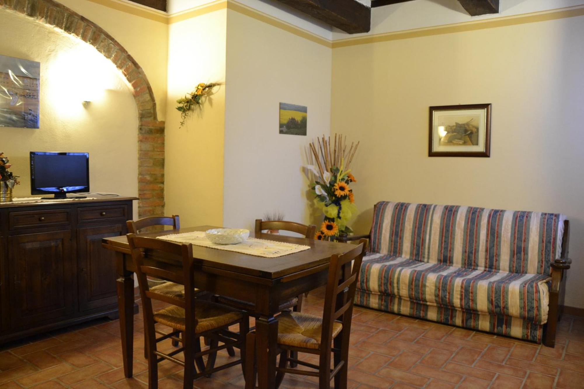 Agriturismo Sanguineto Acquaviva  Екстериор снимка