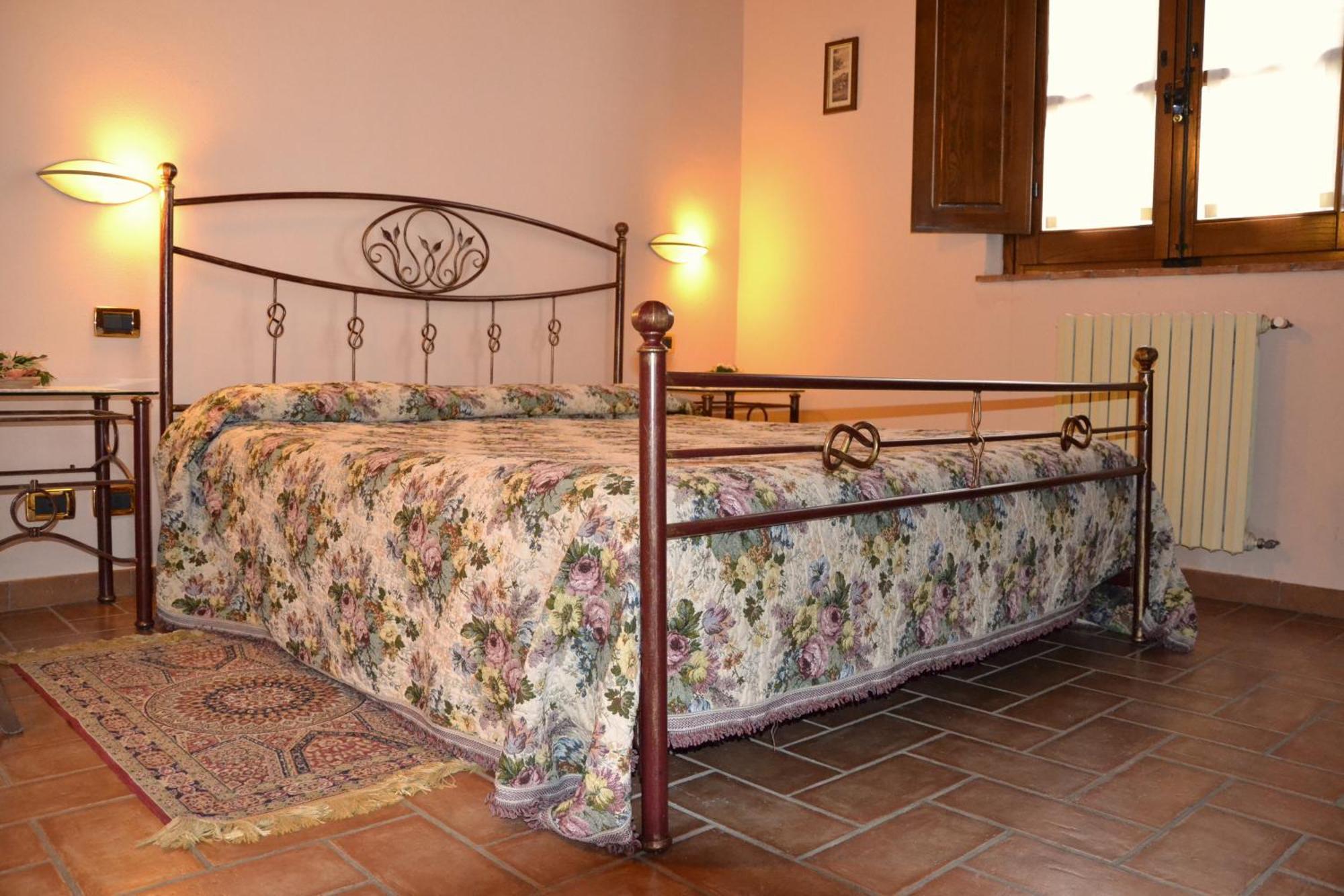 Agriturismo Sanguineto Acquaviva  Екстериор снимка